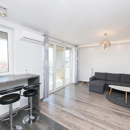 Panoramic View With Private Garage